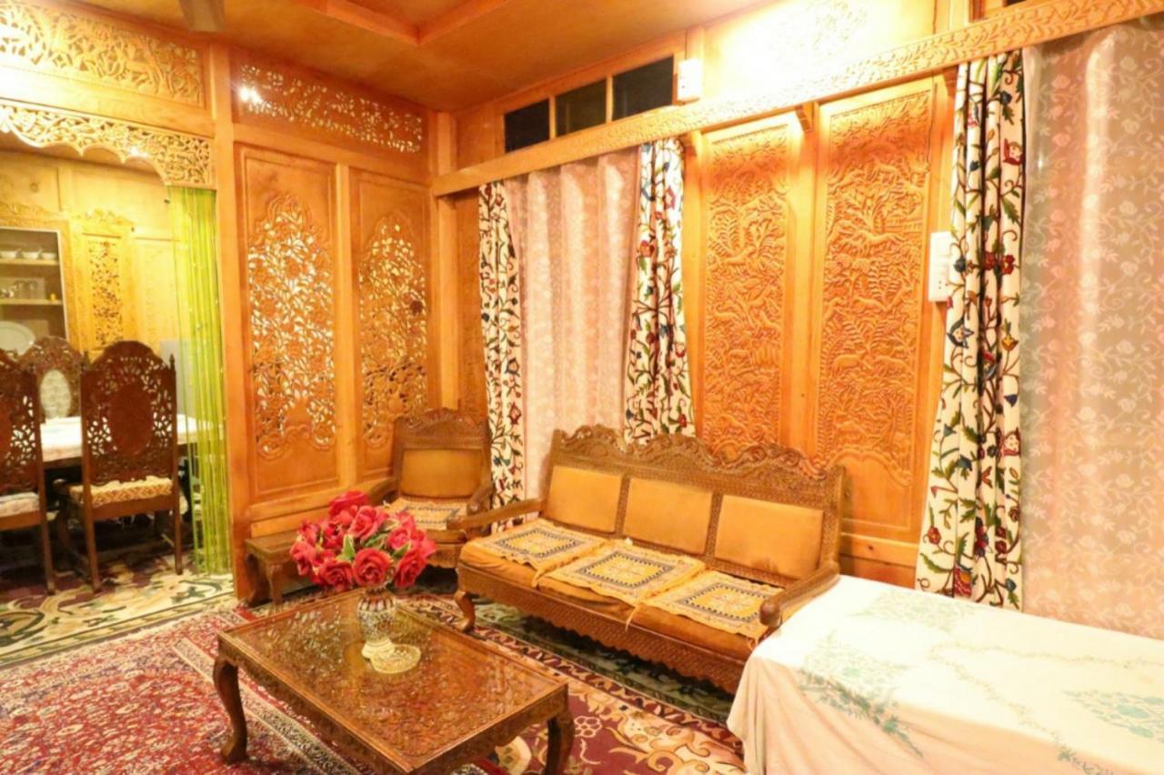 Hotel Umbrella Group Of House Boat Srīnagar Exterior foto